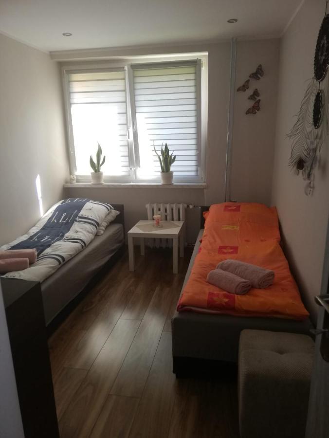 ルダ・シロンスカApartament Dwupokojowy O Wysokim Standardzieアパートメント エクステリア 写真
